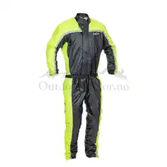 Shell: 100% polyester Lining: 100% polyester