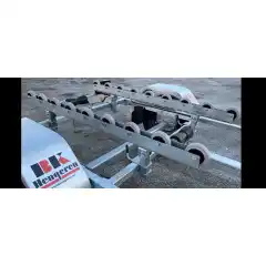 BK B&aring;thenger P 0515 RS<br />
Bildet med 18 ruller viser hvilket oppsett som er brukt p&aring; dene utgaven som er basert p&aring; P0515 hengeren.