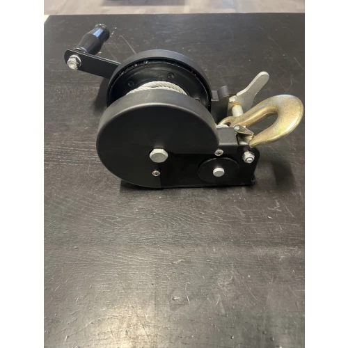 BK hånd Vinsj 1600LBS, 727kg, Wire  6144