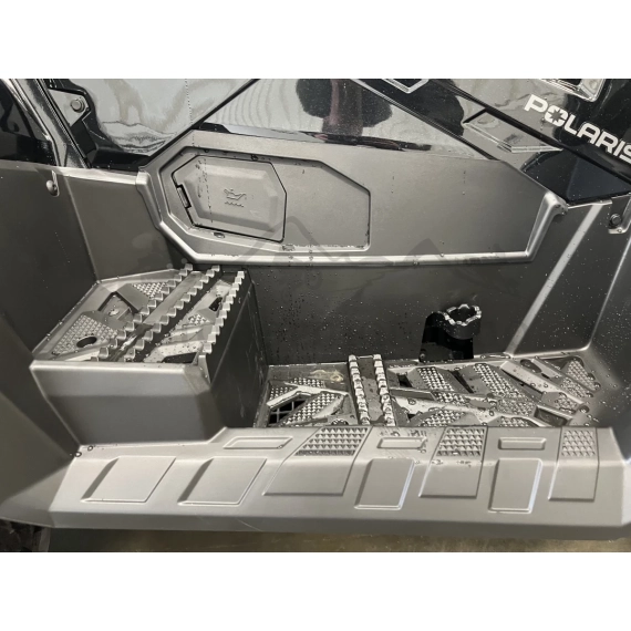 Polaris Sportsman 6x6 570 EPS Nordic Pro - Black Pearl 2025